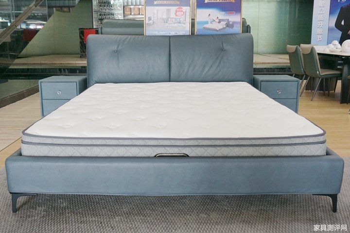 芝华仕5星软床测评：拥有“卧室沙发”的情调与便利 睡感细腻 实用性强！（型号：乐迪床架+红星尊典床垫）(图1)