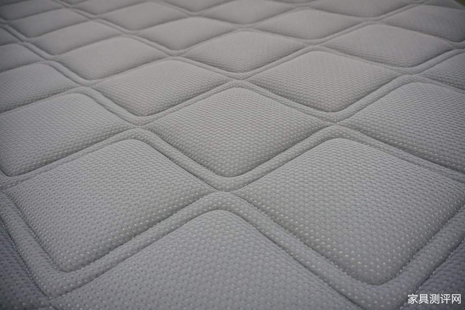 芝华仕5星床垫测评：有治愈包裹与宜人温度 越睡越愉悦（型号：欧亚达传奇床垫）(图6)