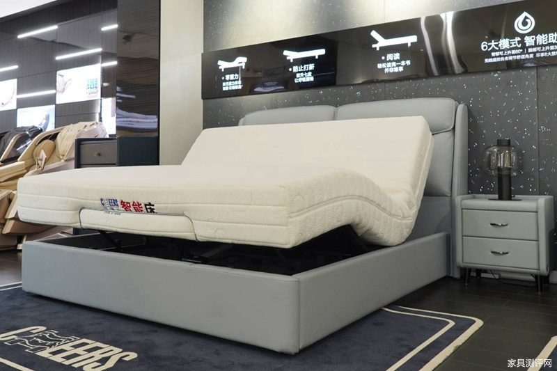 芝华仕智能床测评：多变视觉设计巧饰精致小家 床垫软糯且互动性强（型号：40085床架+艾达床垫+阿尔法电动架）(图1)