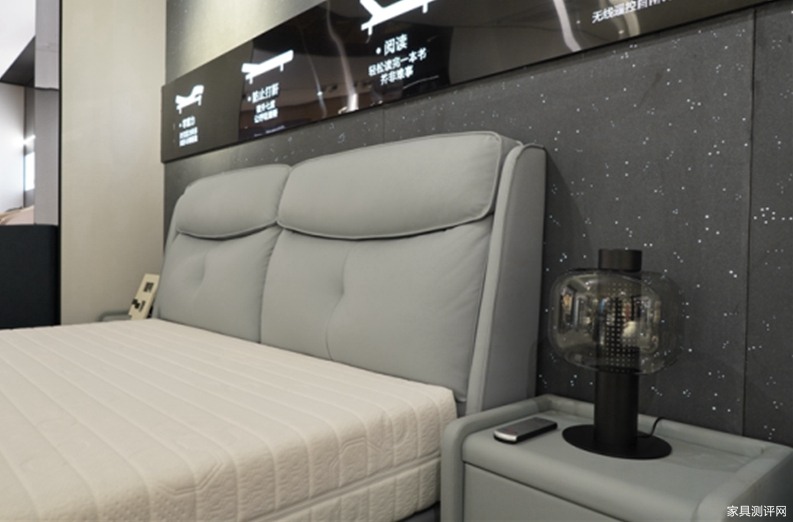 芝华仕智能床测评：多变视觉设计巧饰精致小家 床垫软糯且互动性强（型号：40085床架+艾达床垫+阿尔法电动架）(图9)