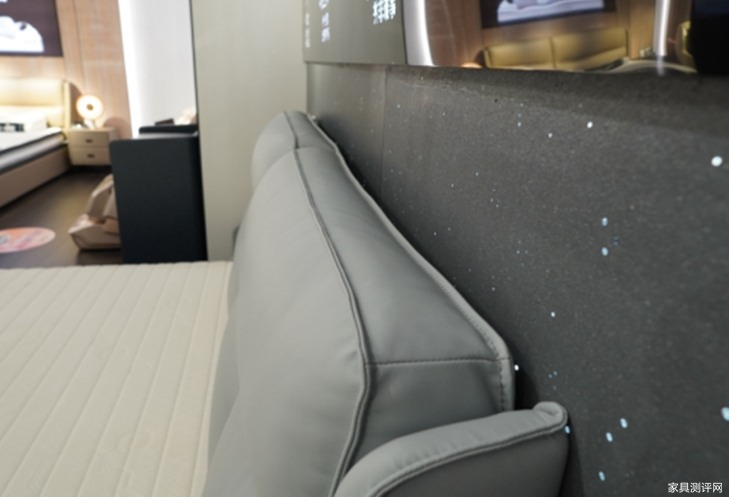 芝华仕智能床测评：多变视觉设计巧饰精致小家 床垫软糯且互动性强（型号：40085床架+艾达床垫+阿尔法电动架）(图13)