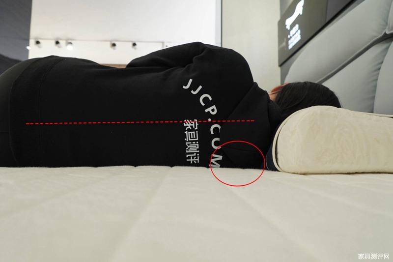 芝华仕智能床测评：多变视觉设计巧饰精致小家 床垫软糯且互动性强（型号：40085床架+艾达床垫+阿尔法电动架）(图27)