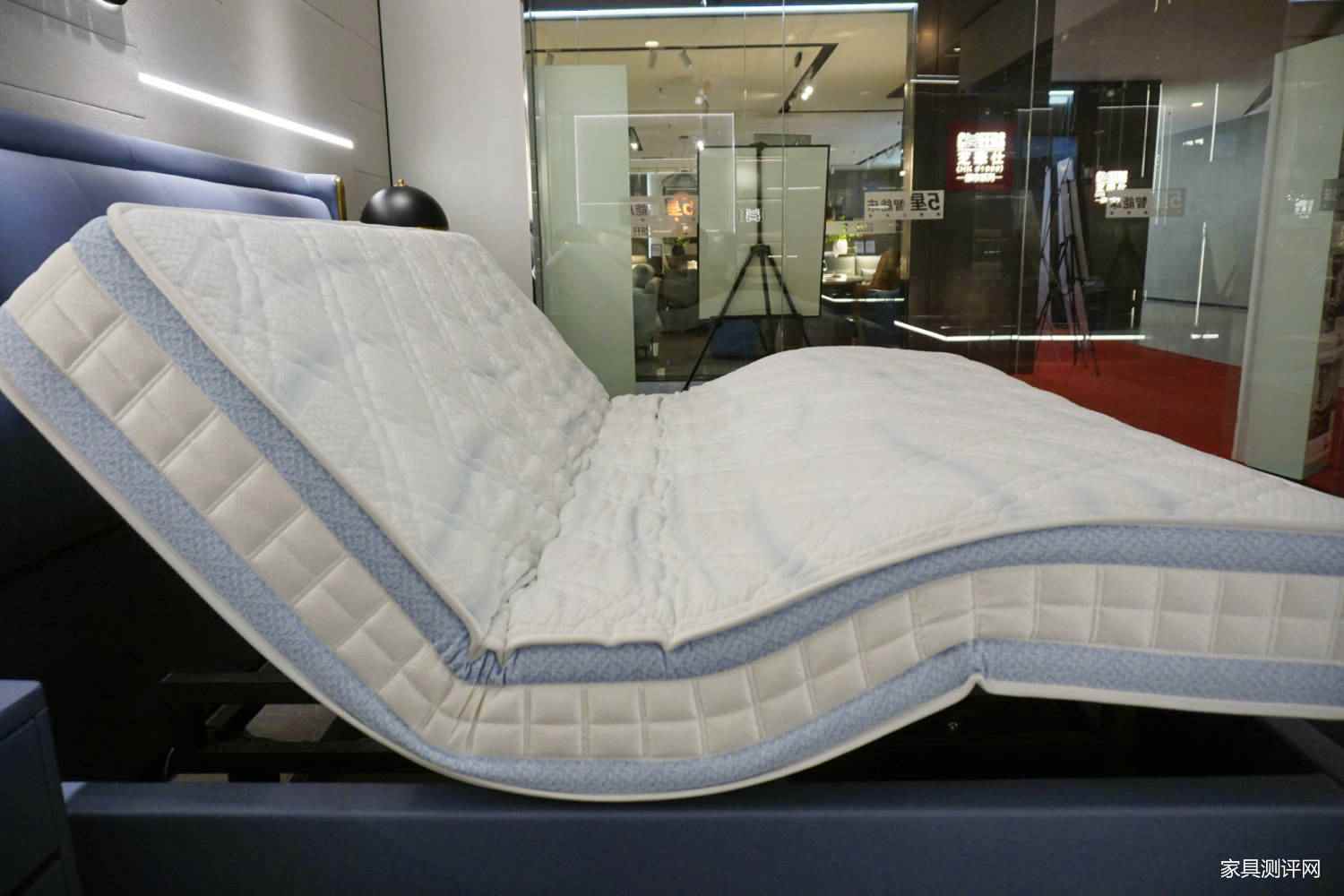 芝华仕智能床测评：半青皮高级床&精致护脊床垫 仪式感和氛围感拉满（型号：贝加尔床架+塞纳河一体式电动床垫）(图18)