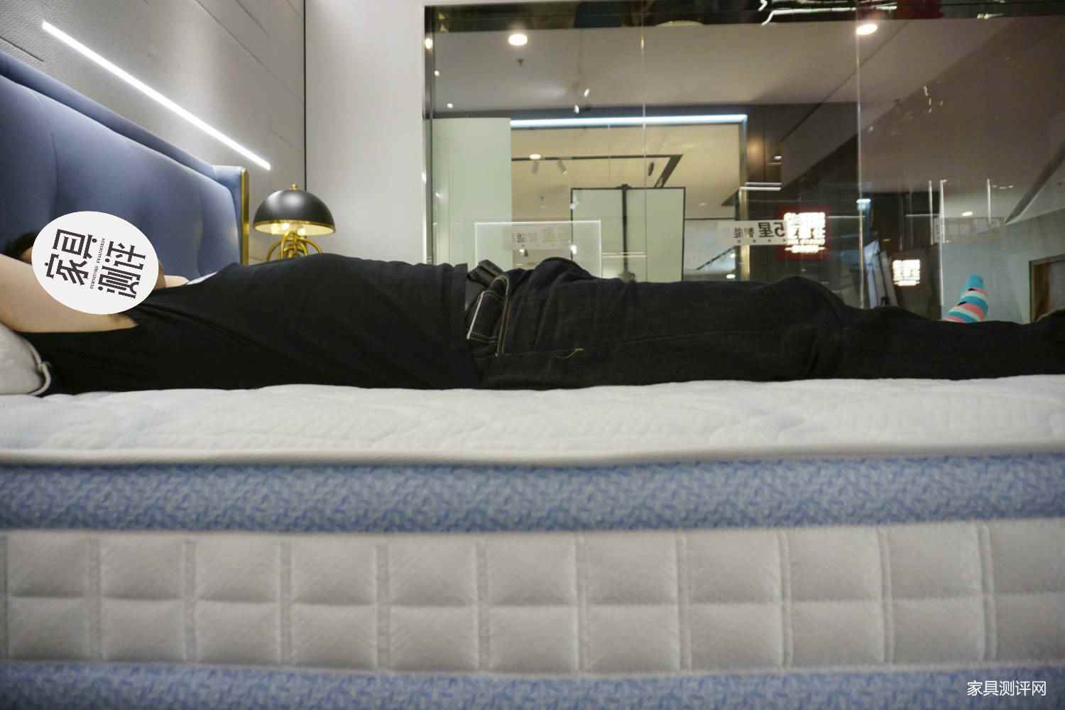 芝华仕智能床测评：半青皮高级床&精致护脊床垫 仪式感和氛围感拉满（型号：贝加尔床架+塞纳河一体式电动床垫）(图24)