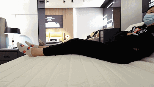 芝华仕智能床测评：多变视觉设计巧饰精致小家 床垫软糯且互动性强（型号：40085床架+艾达床垫+阿尔法电动架）(图39)