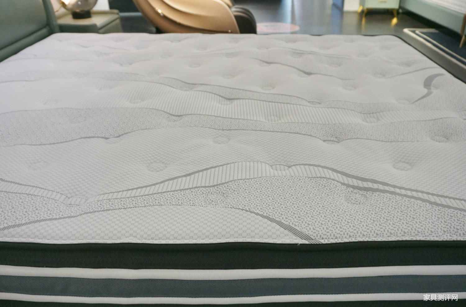 芝华仕智能床垫测评：细腻的硬睡感 为解乏而生 环保又助眠（型号：智能深眠1号垫）(图3)