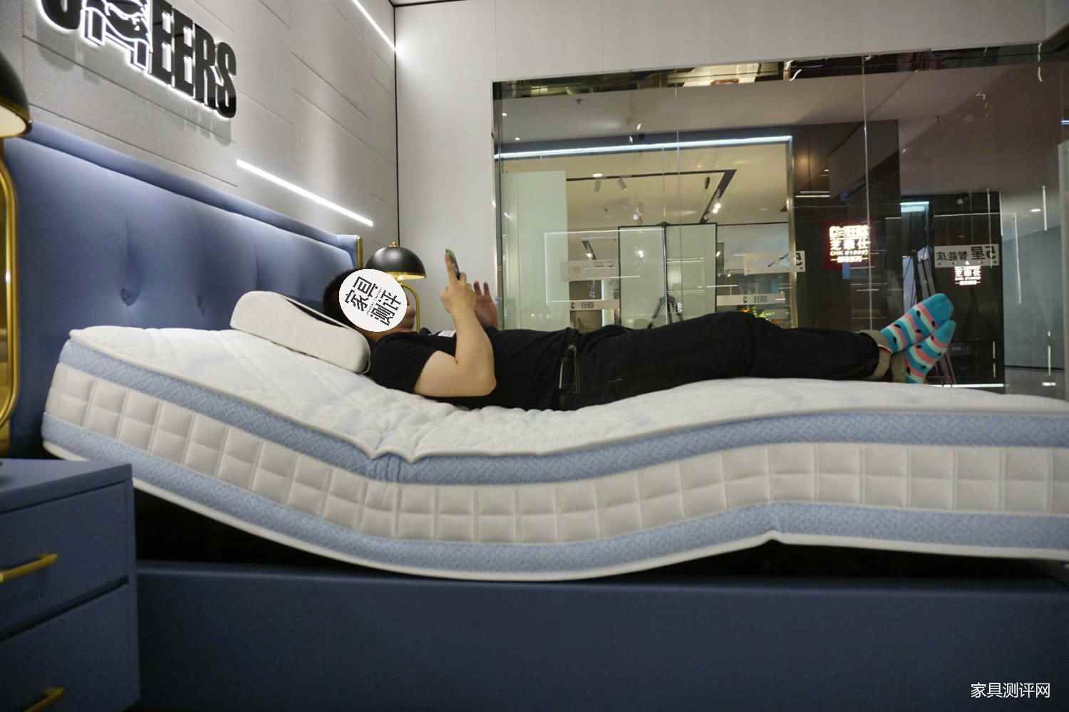 芝华仕智能床测评：半青皮高级床&精致护脊床垫 仪式感和氛围感拉满（型号：贝加尔床架+塞纳河一体式电动床垫）(图32)