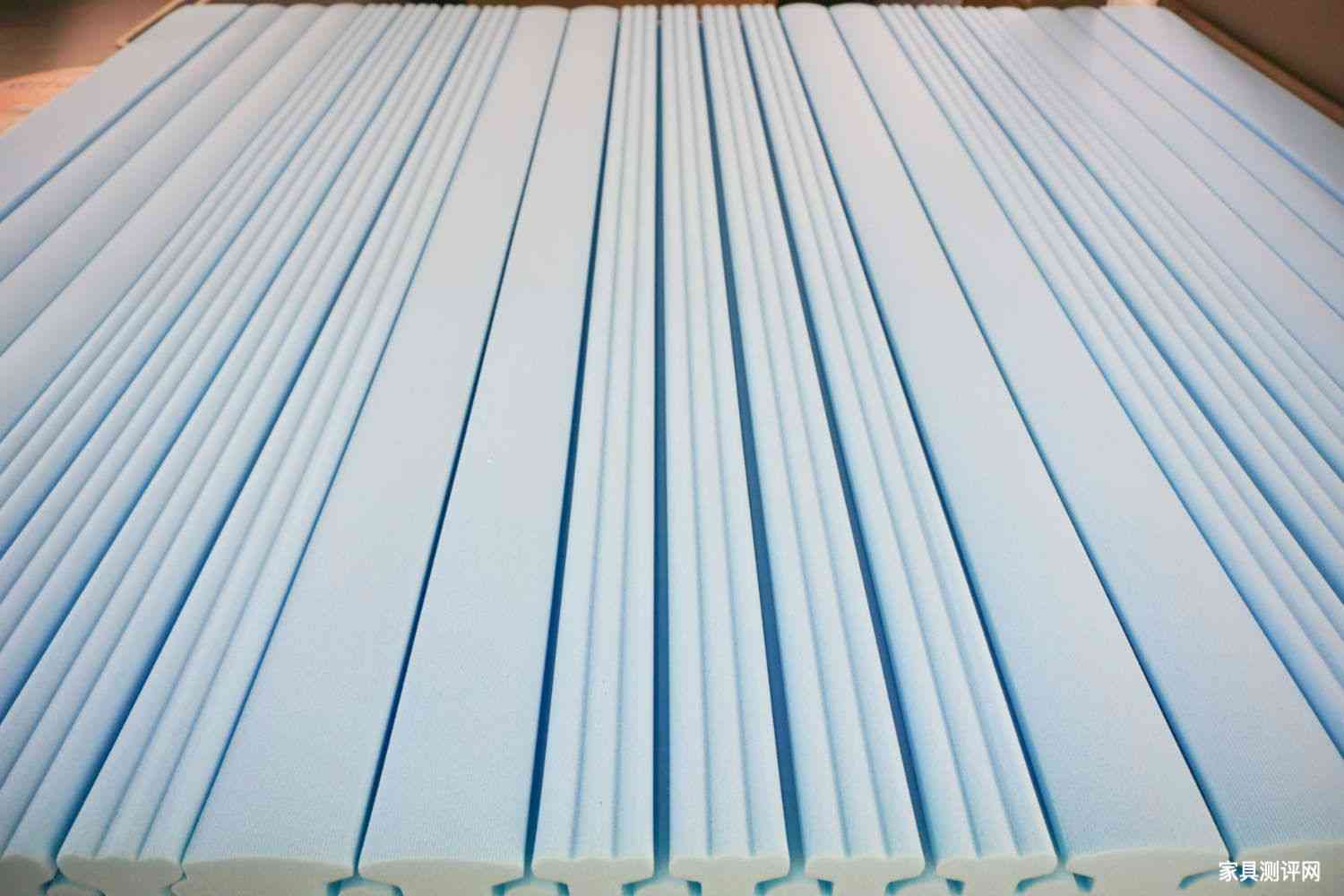 芝华仕智能床垫测评：细腻的硬睡感 为解乏而生 环保又助眠（型号：智能深眠1号垫）(图7)