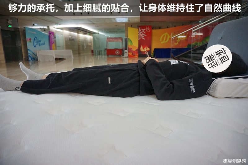 芝华仕5星软床测评：拥有“卧室沙发”的情调与便利 睡感细腻 实用性强！（型号：乐迪床架+红星尊典床垫）(图26)