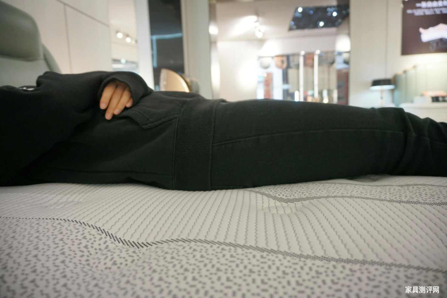 芝华仕智能床垫测评：细腻的硬睡感 为解乏而生 环保又助眠（型号：智能深眠1号垫）(图14)