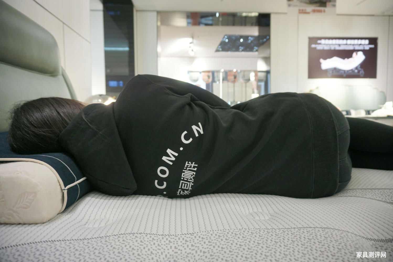 芝华仕智能床垫测评：细腻的硬睡感 为解乏而生 环保又助眠（型号：智能深眠1号垫）(图16)