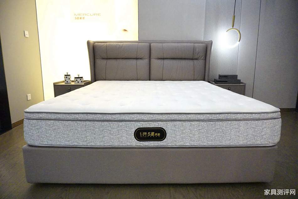 芝华仕5星软床测评：沉稳与慵懒的反差组合 刚柔并济的新中式3D床垫（型号：克里特床架+华辉床垫）(图1)