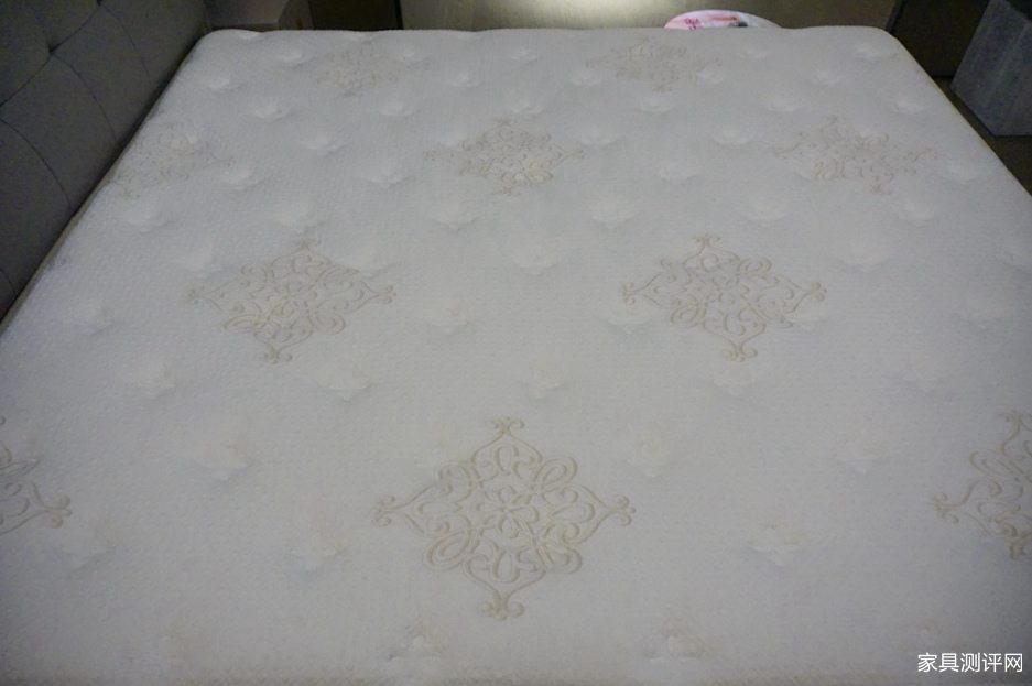 芝华仕5星软床测评：睡感细腻的高配床垫 不只是护脊！（型号：莱可床垫）(图4)