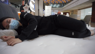 芝华仕5星软床测评：拥有“卧室沙发”的情调与便利 睡感细腻 实用性强！（型号：乐迪床架+红星尊典床垫）(图32)