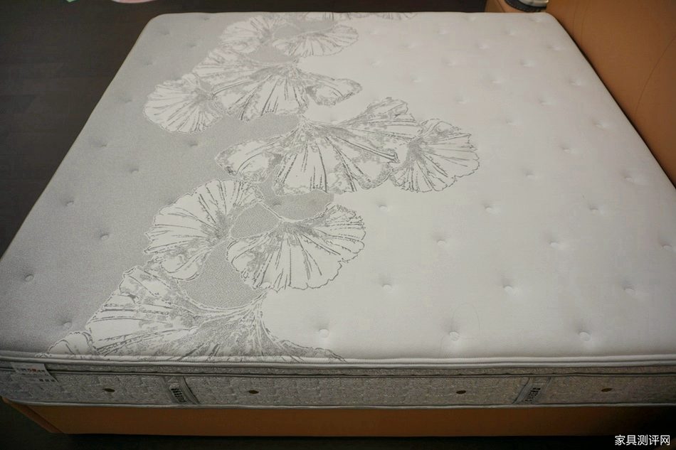 芝华仕5星床垫测评：国风款3D床垫：三分慵懒七分自然 超舒适 益睡眠（型号：5星旗舰垫）(图4)