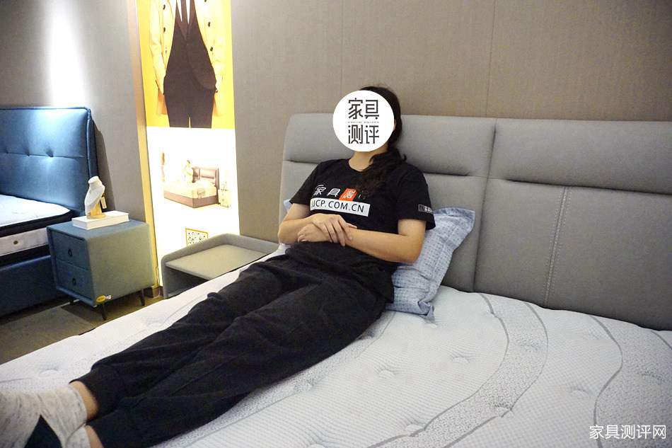 芝华仕5星软床测评：轻薄化造型 柔缓压睡感 一键开启酣睡模式（型号：艾凡床架+艾凡二代床垫）(图14)