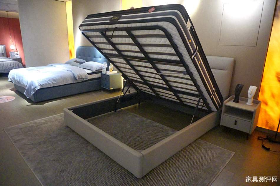 芝华仕5星软床测评：轻薄化造型 柔缓压睡感 一键开启酣睡模式（型号：艾凡床架+艾凡二代床垫）(图15)