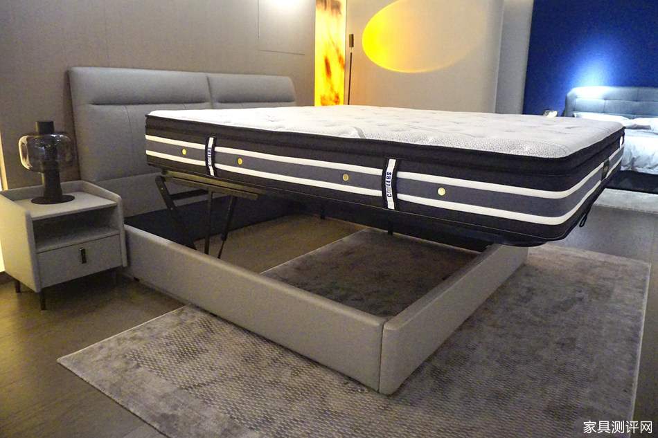 芝华仕5星软床测评：轻薄化造型 柔缓压睡感 一键开启酣睡模式（型号：艾凡床架+艾凡二代床垫）(图17)