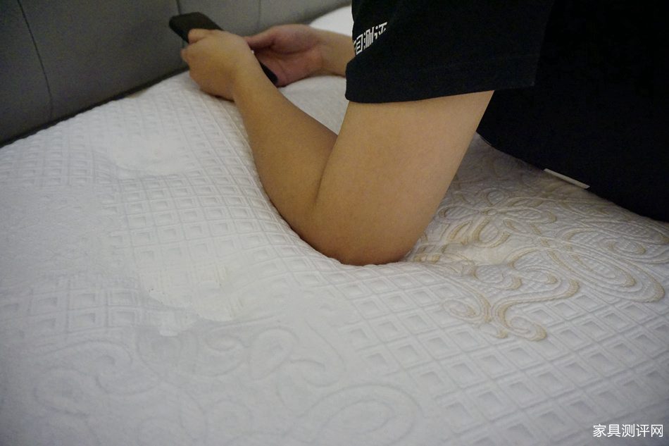 芝华仕5星软床测评：睡感细腻的高配床垫 不只是护脊！（型号：莱可床垫）(图22)