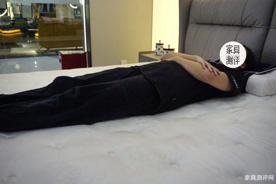 芝华仕5星软床测评：沉稳与慵懒的反差组合 刚柔并济的新中式3D床垫（型号：克里特床架+华辉床垫）(图25)