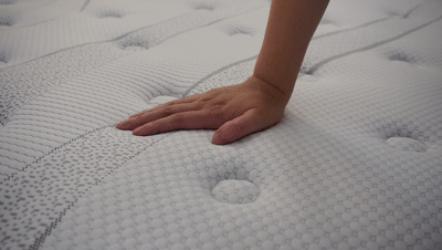 芝华仕5星软床测评：轻薄化造型 柔缓压睡感 一键开启酣睡模式（型号：艾凡床架+艾凡二代床垫）(图22)