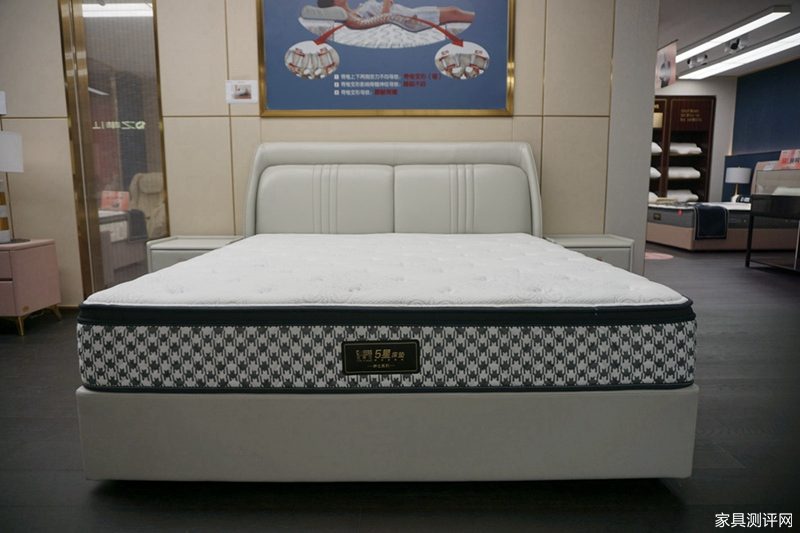 芝华仕5星床垫测评：有品！运动元素融入居家氛围 精准贴身睡感（型号：卡利亚电动床架+5星床垫30周年纪念款床垫）(图1)