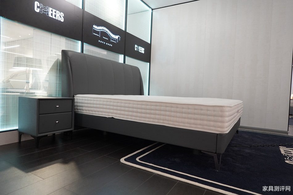 芝华仕智能床测评：给居家做减法 给生活做加法（型号：吉朗床架+斯蒂芬一体电动床垫）(图16)