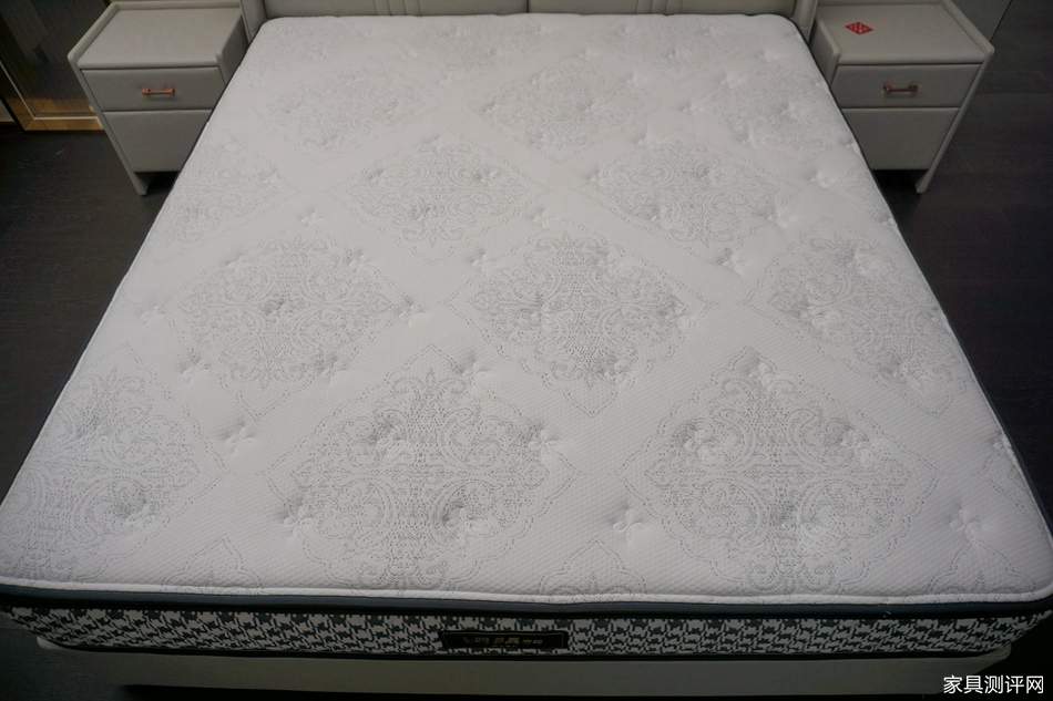 芝华仕5星床垫测评：有品！运动元素融入居家氛围 精准贴身睡感（型号：卡利亚电动床架+5星床垫30周年纪念款床垫）(图27)