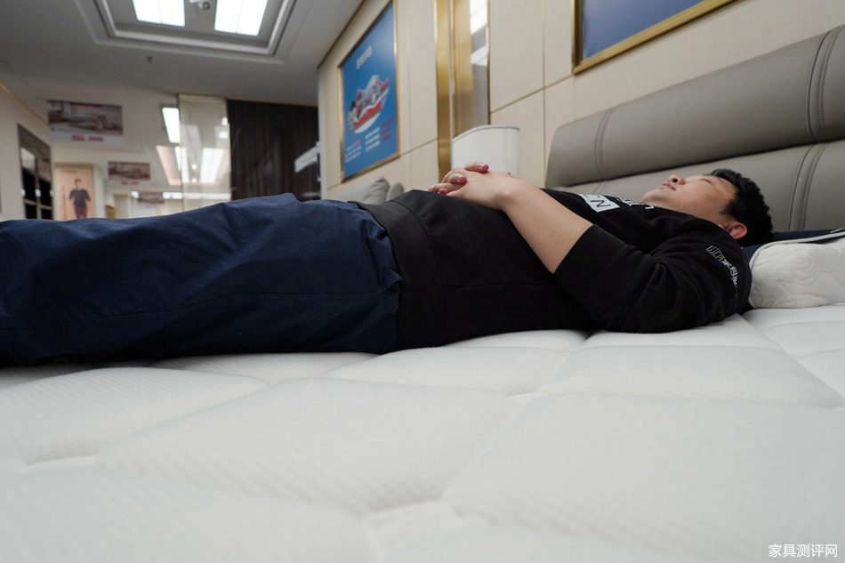 芝华仕5星床垫测评：高性价比真皮床 半旋侧翼个性设计 床垫用料足（型号：C266安加拉套床）(图25)