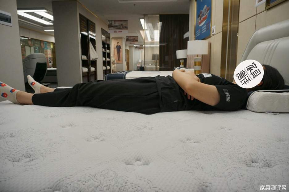 芝华仕5星床垫测评：有品！运动元素融入居家氛围 精准贴身睡感（型号：卡利亚电动床架+5星床垫30周年纪念款床垫）(图35)
