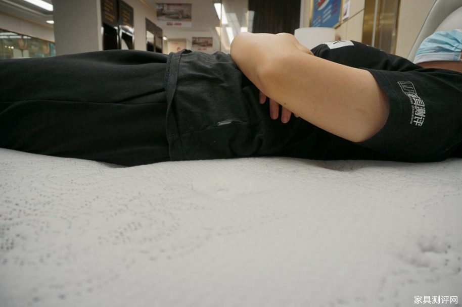 芝华仕5星床垫测评：有品！运动元素融入居家氛围 精准贴身睡感（型号：卡利亚电动床架+5星床垫30周年纪念款床垫）(图37)