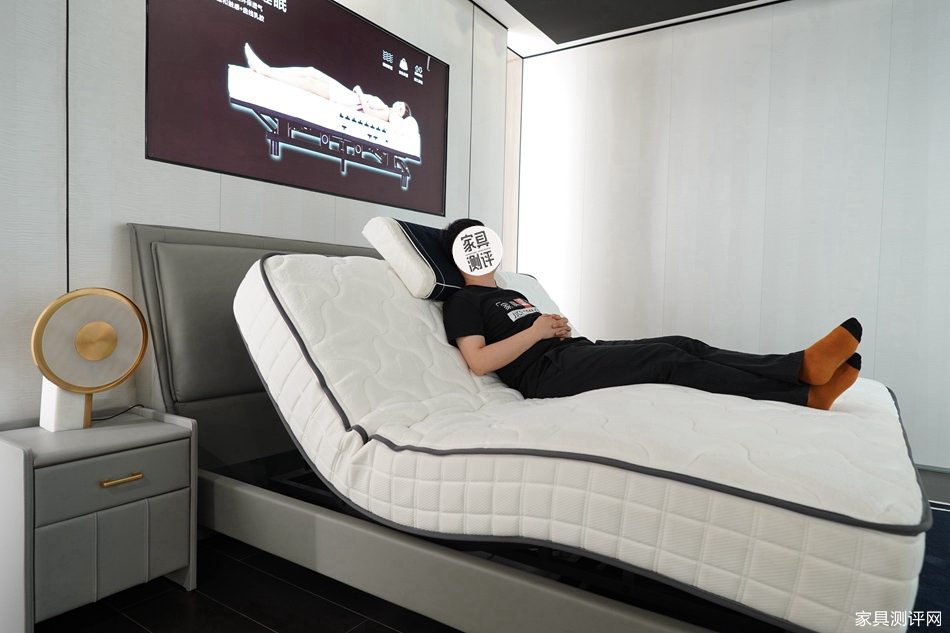 芝华仕智能床测评：简洁有质感的都市美学，现代打工人的减压空间（型号：文莱床架+布拉格床垫+阿尔法电动架）(图27)