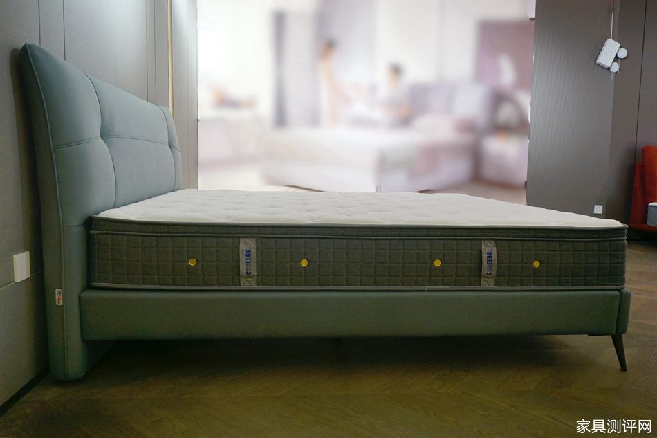 芝华仕5星软床测评：俏皮小猫造型&精巧尺寸设计 俘获年轻一族芳心（型号：颂佳床架+居然完美床垫）(图10)