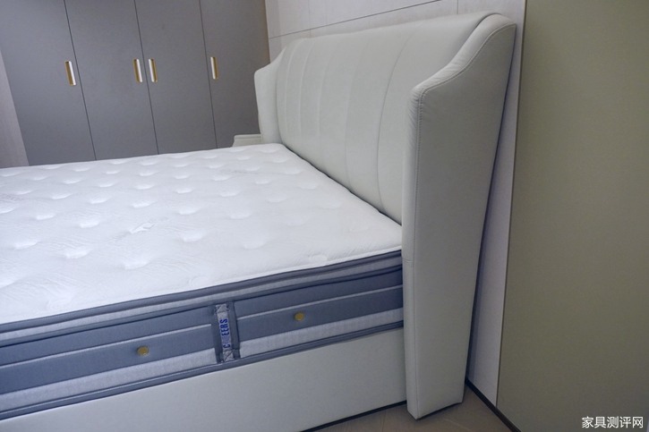 芝华仕5星床垫测评：“皇冠式”设计给足气场不撞款 护脊床垫也有趣味动感（型号：苏黎世电动套床）(图8)
