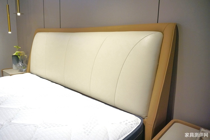 芝华仕5星软床测评：双床屏撞色设计 打造活力空间 床垫软糯宜睡眠（型号：芝初床架+芝初床垫）(图5)