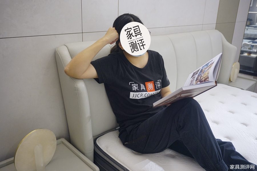 芝华仕5星床垫测评：“皇冠式”设计给足气场不撞款 护脊床垫也有趣味动感（型号：苏黎世电动套床）(图16)