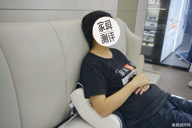 芝华仕5星床垫测评：“皇冠式”设计给足气场不撞款 护脊床垫也有趣味动感（型号：苏黎世电动套床）(图17)