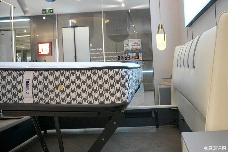 芝华仕5星软床测评：折耳造型显个性 细节加分 满足精致用户所需（型号：馨逸床架）(图18)