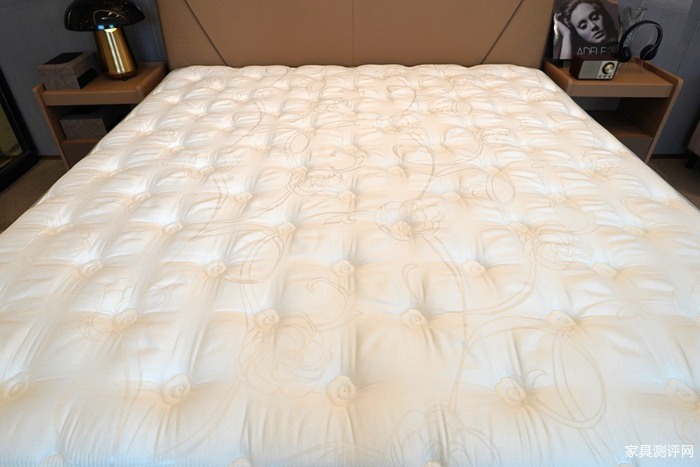 芝华仕5星床垫测评：极简美学设计 柔缓治愈睡感 让小家显高级有质感（型号：西奥多套床）(图24)