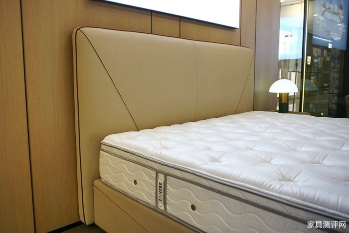 芝华仕5星软床测评：多面设计将高级质感带入小卧室 床垫软糯宜睡眠（型号：情书床架+玫瑰心语床垫）(图7)