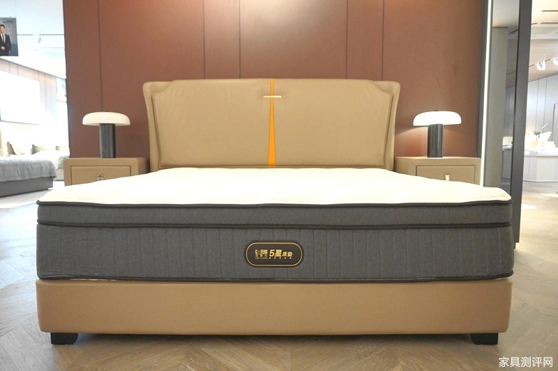 芝华仕5星软床测评：国风旗袍设计联手高级3D床垫 空间韵味和睡眠质感都有了（型号：荣耀享家床架+布兰卡床垫）(图1)