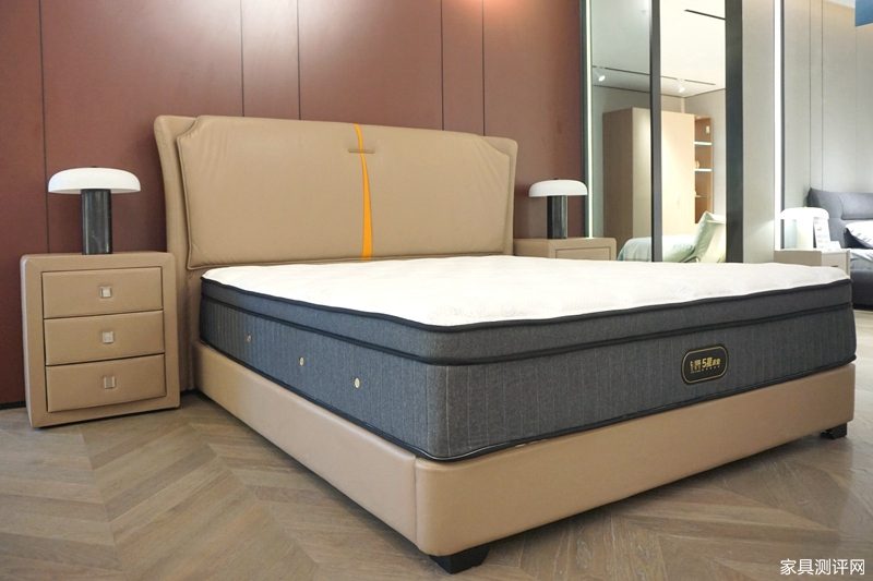 芝华仕5星软床测评：国风旗袍设计联手高级3D床垫 空间韵味和睡眠质感都有了（型号：荣耀享家床架+布兰卡床垫）(图4)