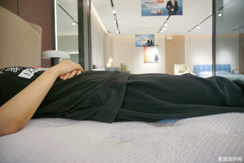 芝华仕5星软床测评：国风旗袍设计联手高级3D床垫 空间韵味和睡眠质感都有了（型号：荣耀享家床架+布兰卡床垫）(图28)