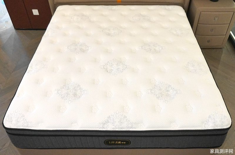 芝华仕5星软床测评：国风旗袍设计联手高级3D床垫 空间韵味和睡眠质感都有了（型号：荣耀享家床架+布兰卡床垫）(图22)
