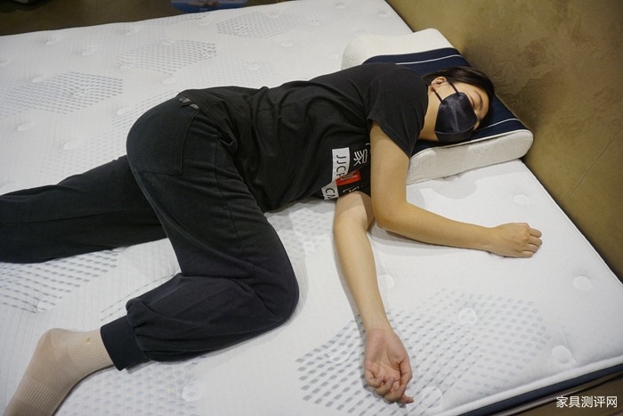 芝华仕5星软床测评：一款具有幸福感的床垫 动静皆惬意（型号：波恩床垫）(图22)