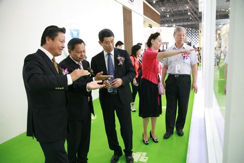 第二十三届中国国际家具展览会和2017摩登上海时尚家居展盛大开幕(图8)