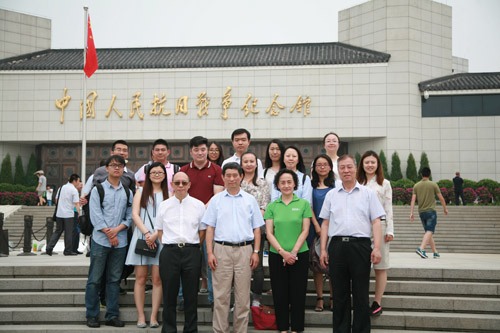 中国家具协会参观中国人民抗日战争纪念馆(图1)