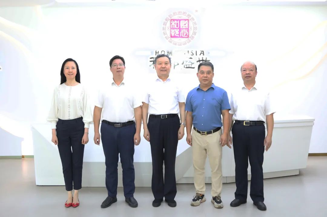 徐祥楠理事长一行调研广西家具产业(图4)