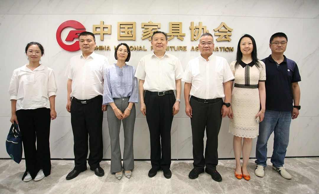 徐祥楠理事长会见东阳市人民政府副市长龚杭娟一行(图3)