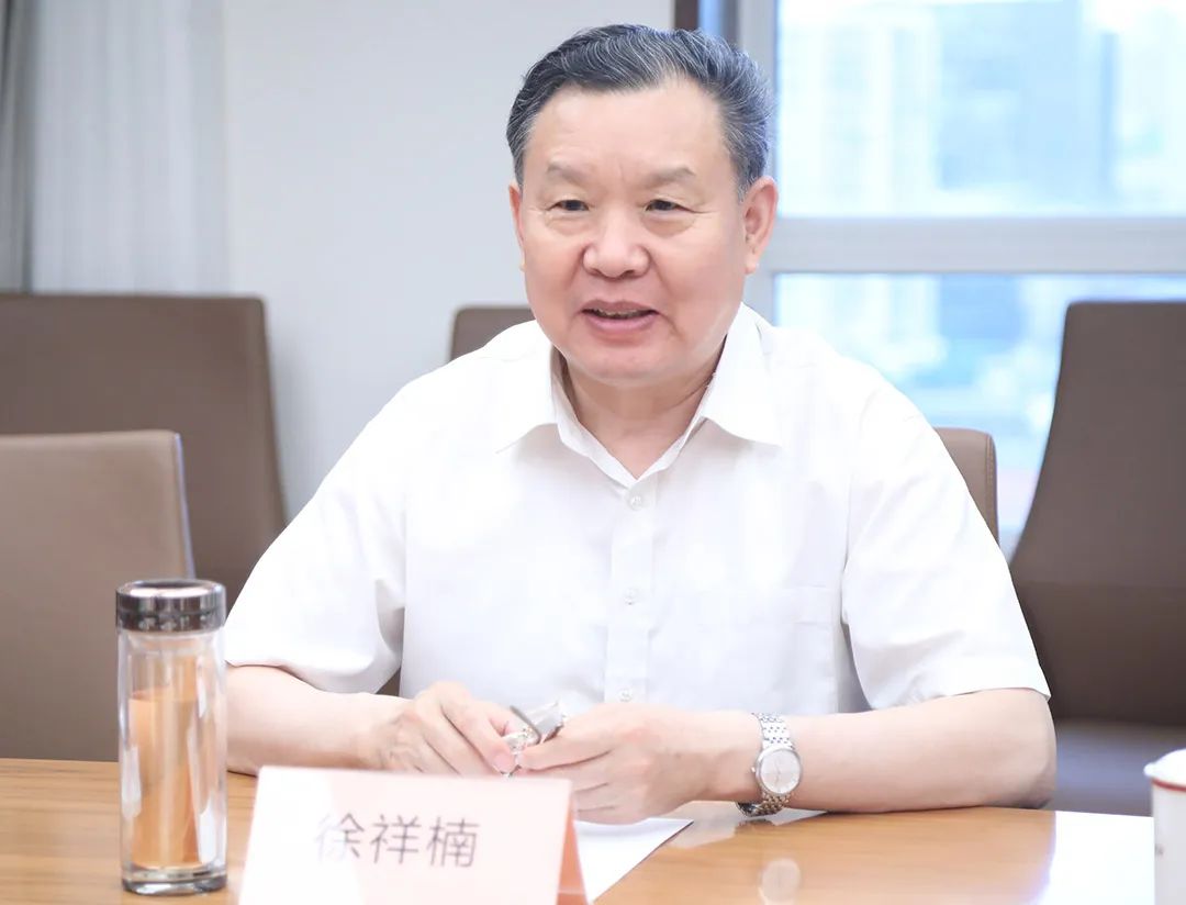 徐祥楠理事长会见浙江省安吉县经信局局长傅海飞一行(图1)